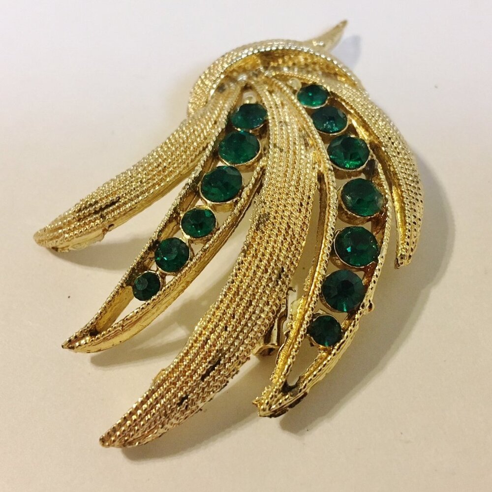 Bouquet Lapel Pin Brooch Green Crystal Rhinestones Textured Gold Tone Metal Cute - Picture 4 of 7